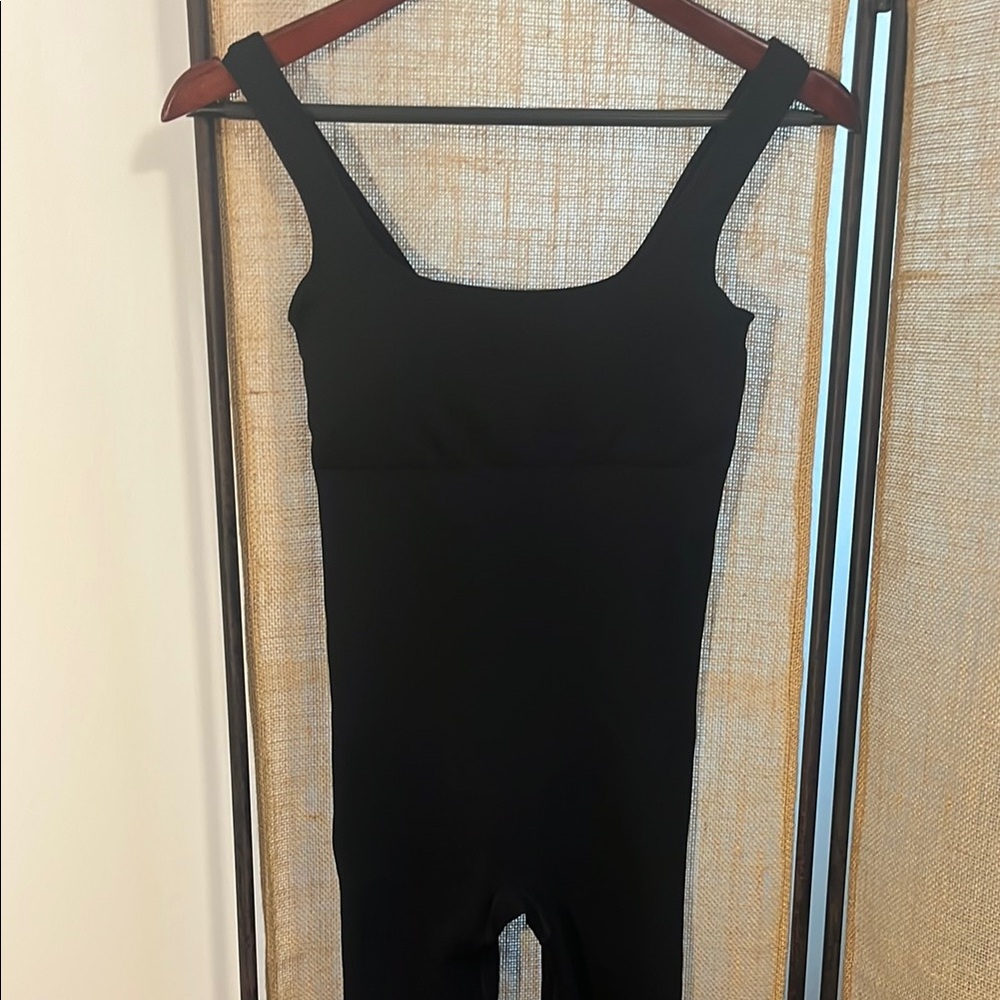 Black Sleeveless Ribbed Workout Jumpsuit